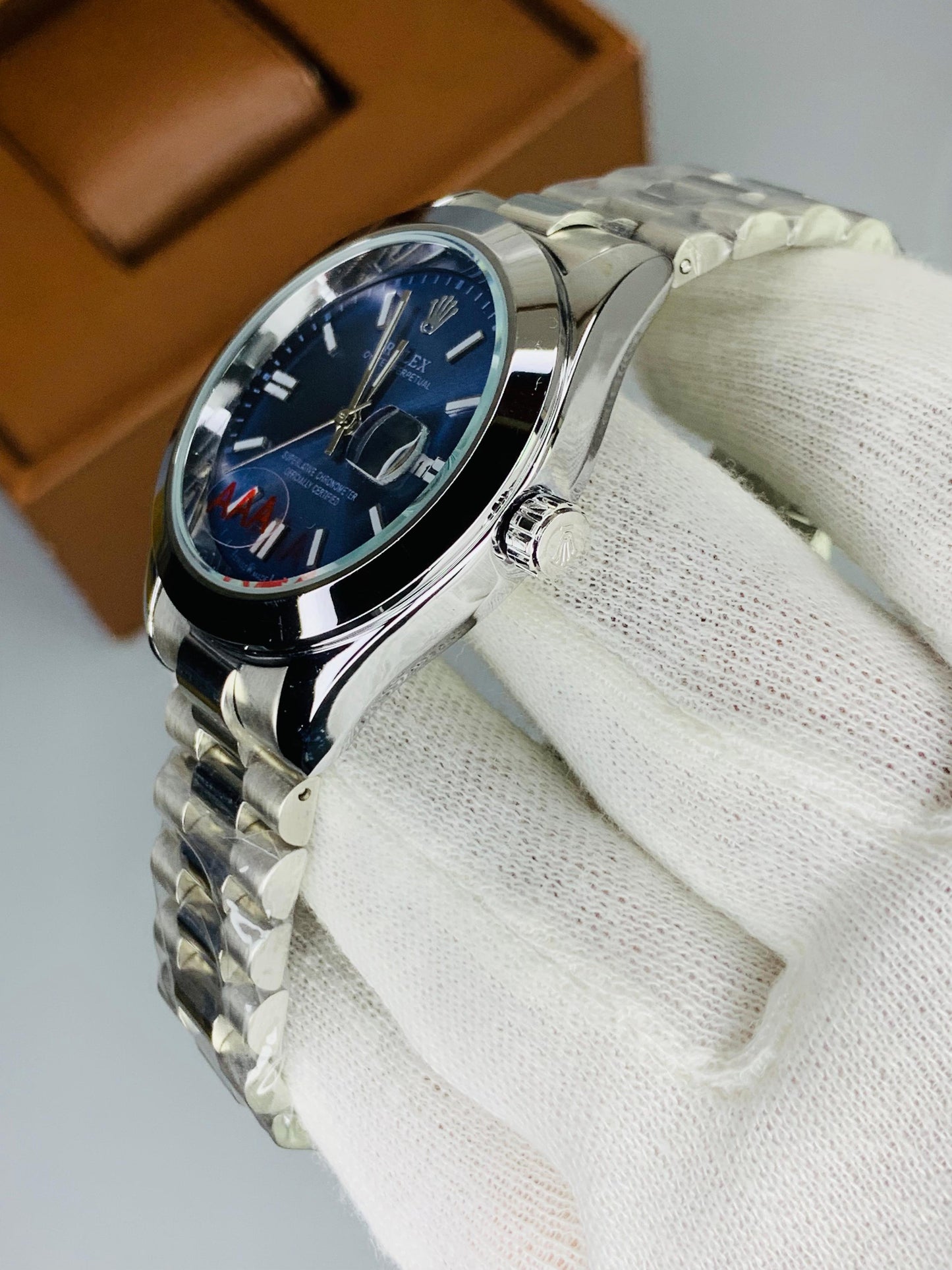 New Classic Model With Date (Silver Blue)