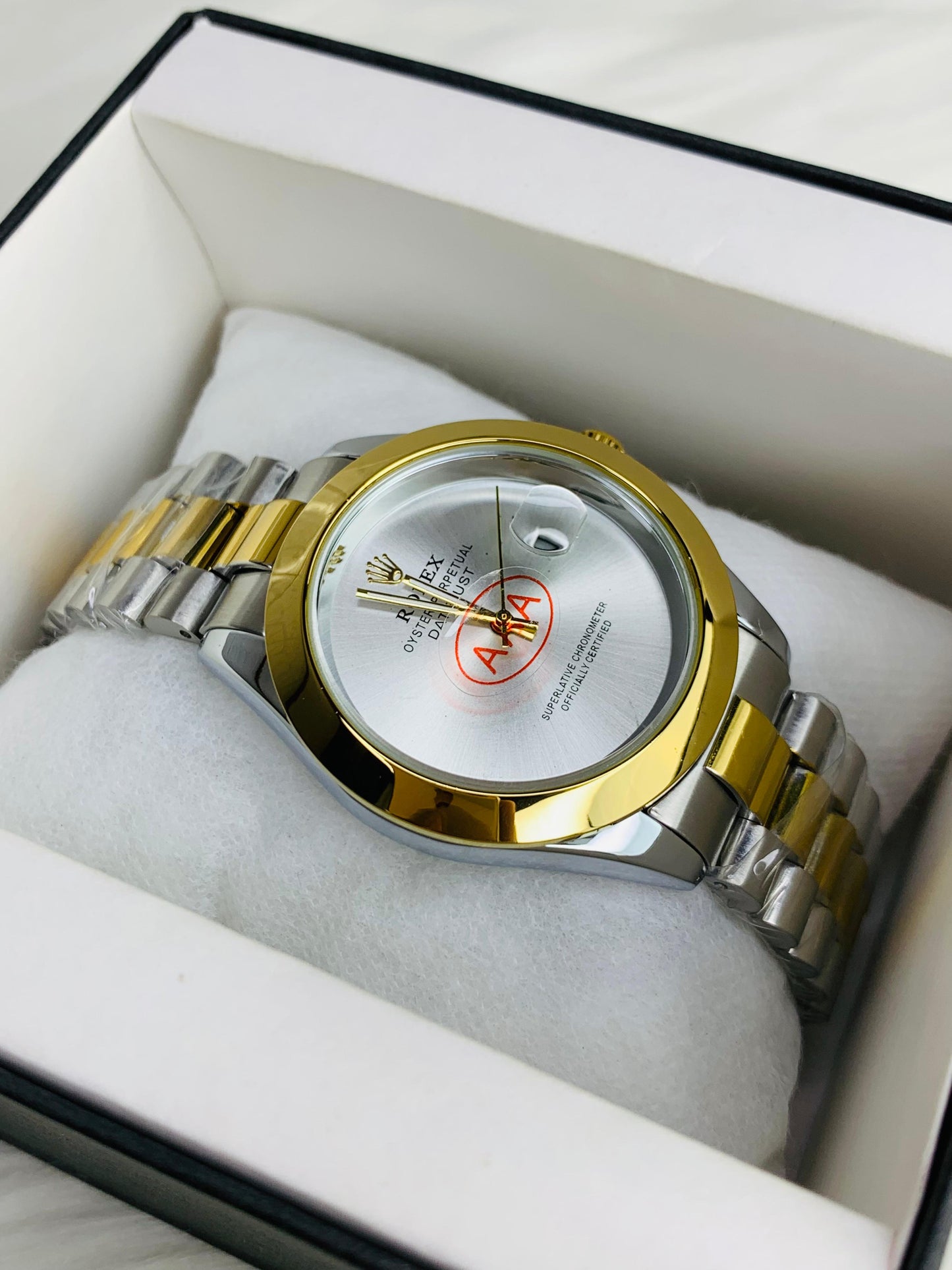 Royal Top Notch Watch (White)