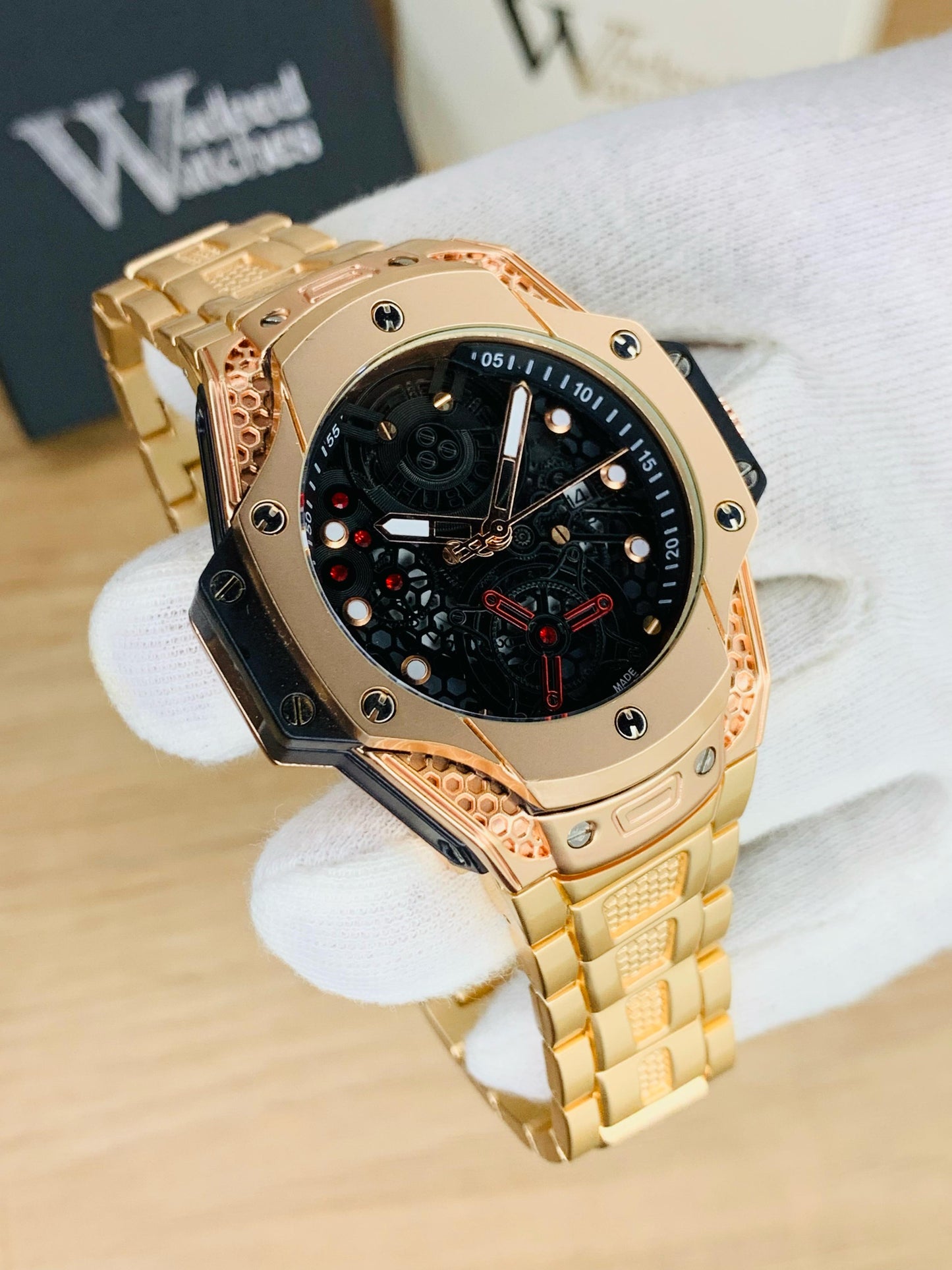 HB Monochrome Elite Model With Date (Copper)